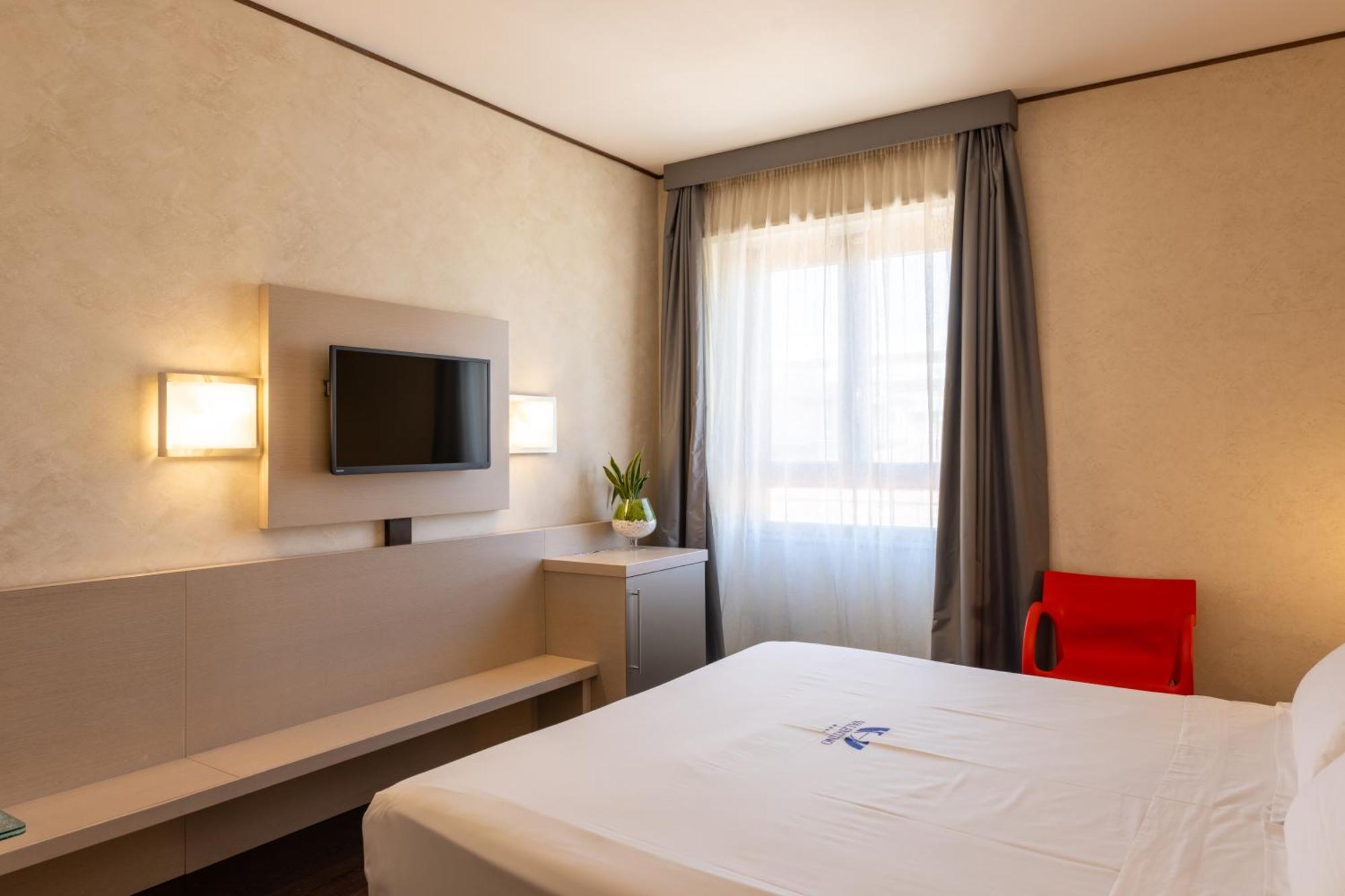Hotel Valentino Терні Екстер'єр фото