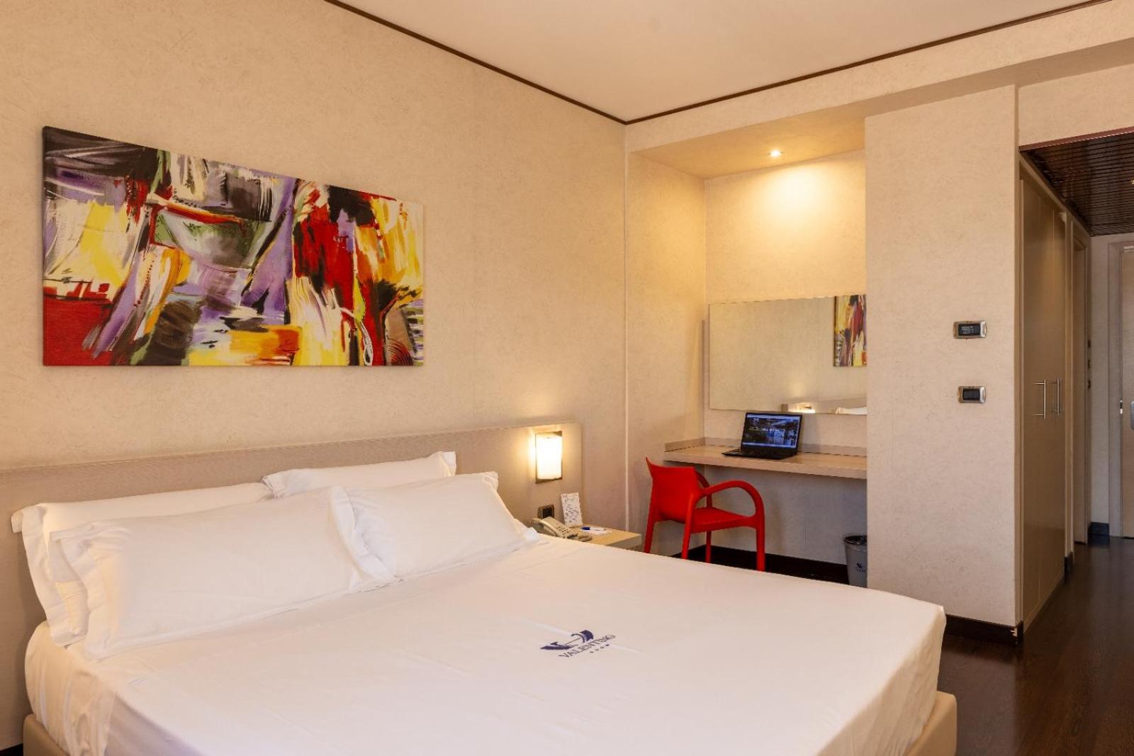Hotel Valentino Терні Екстер'єр фото