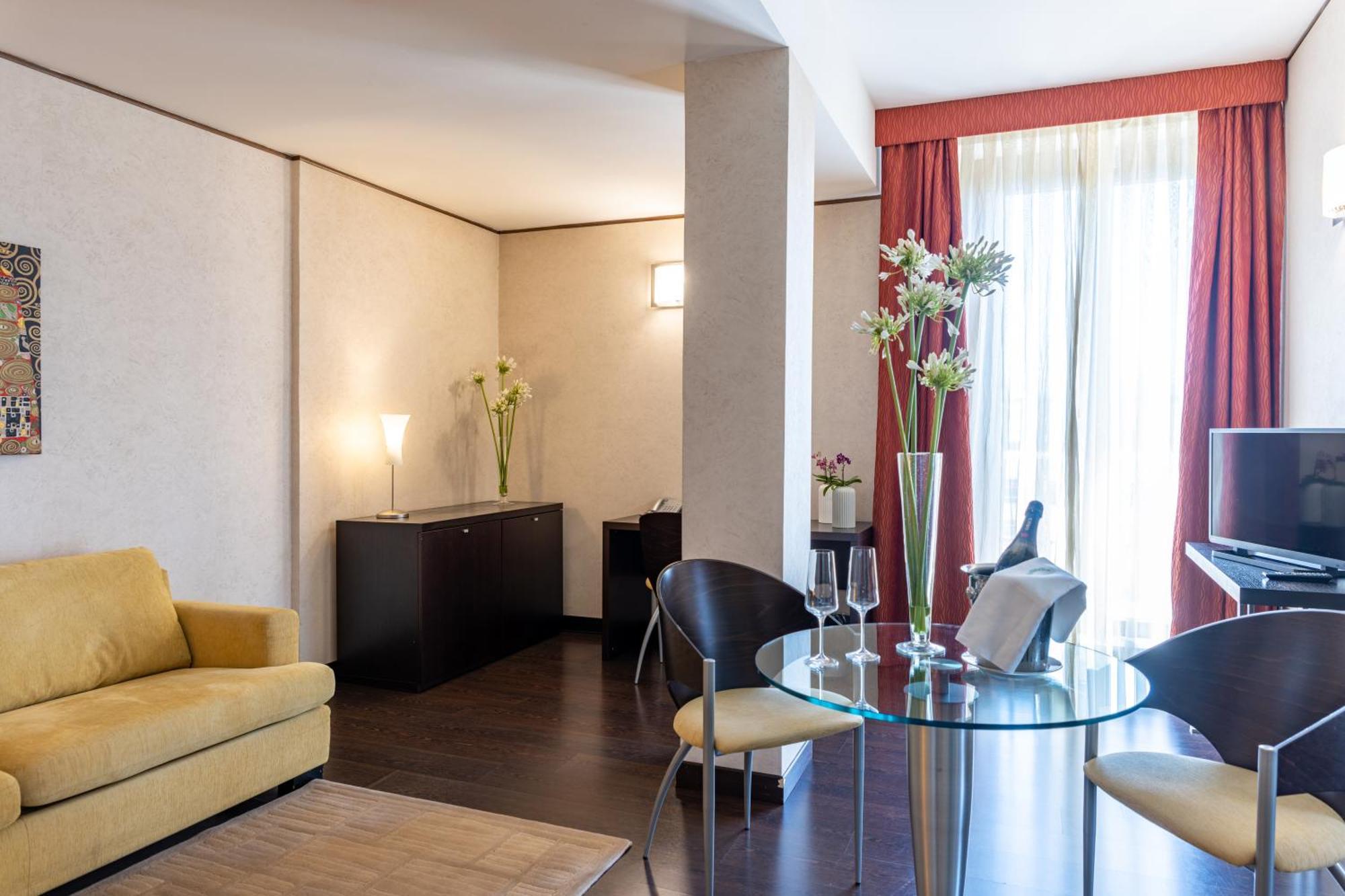 Hotel Valentino Терні Екстер'єр фото