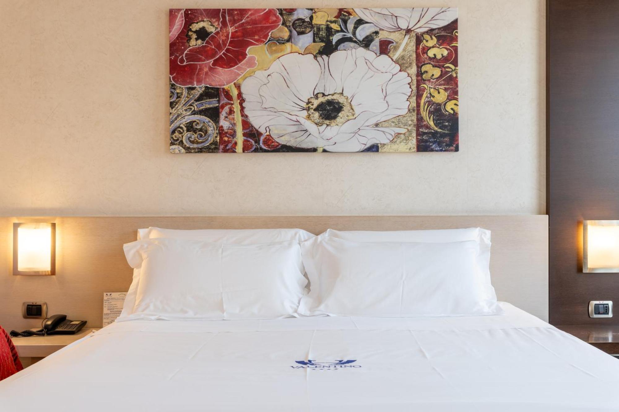 Hotel Valentino Терні Екстер'єр фото