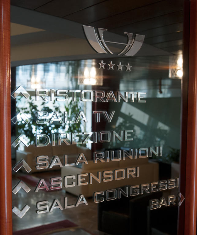 Hotel Valentino Терні Екстер'єр фото